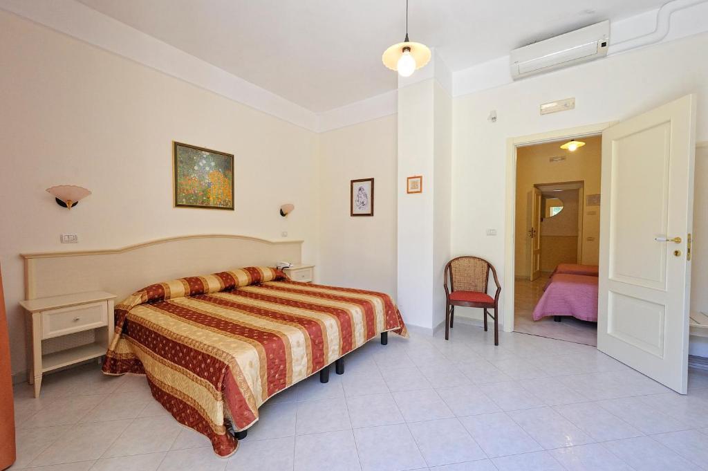 Park Hotel Villa Maria سان مينايو الغرفة الصورة